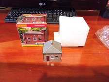 Hornby Skaledale OO Gauge R9530 Magna Booking Office Model