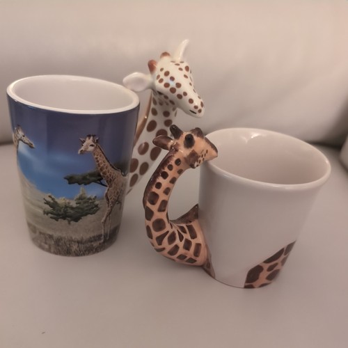 Giraffe mugs - 2,