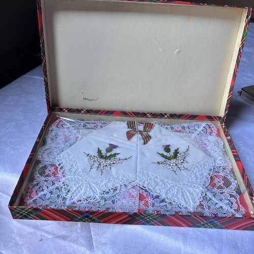 Pair vintage lace - , edge