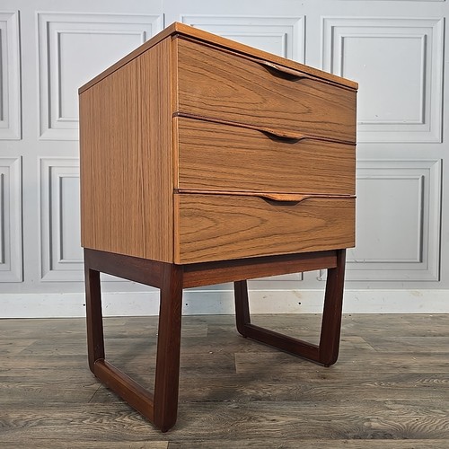 Vintage chest drawers - vintage,