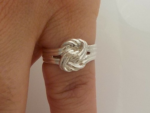 Pretty vintage 1980 sterling - pretty,