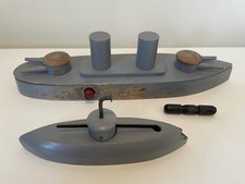 AUTOMATON SCHOENHUT  BATTLESHIP and SUBMARINE 