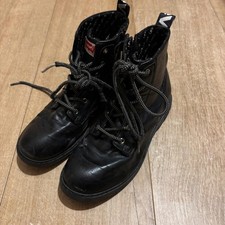 Woman’s Levi’s Boots Uk