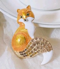Pretty Rhinestone Fox Brooch