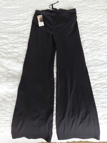 Bnwt ladies black sports - black,
