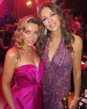 Elizabeth Hurley 11" x 8.5"