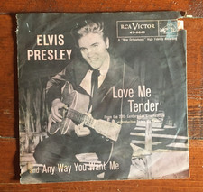 ELVIS PRESLEY  " LOVE ME