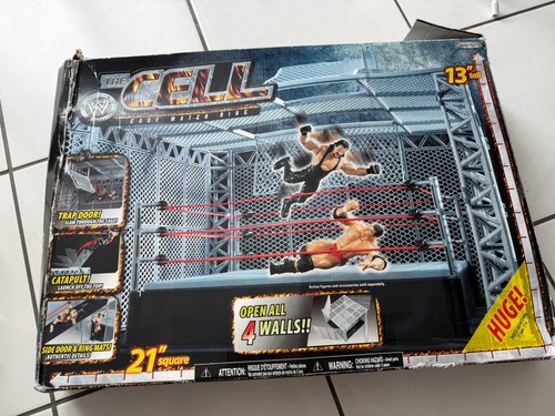 Jakks wwe hell cell - in, a