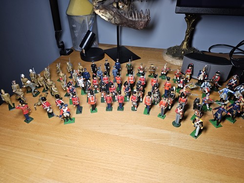 Vintage lead toy soldiers - lead,