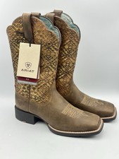 Ariat Round Up Wide Square Toe