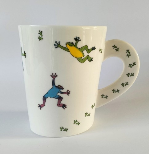 Dunoon mug frogs - frogs, footprints