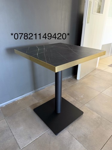 Marble effect top with gold - with,