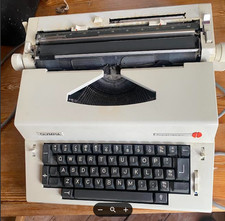 VINTAGE OLYMPIA REPORTER