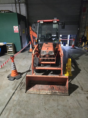Kubota series tractor with - b,