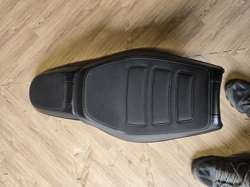 Harley davidson fat bob - harley, seat