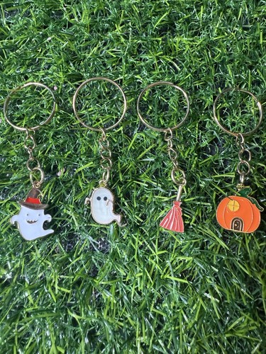 Halloween enamel keyrings job - halloween,