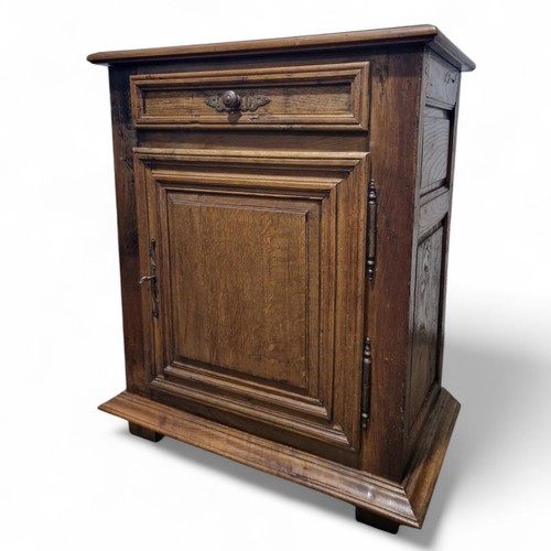 Rustic danish cabinet oak - danish,