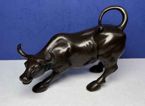 Wall street raging bull bronze - bull,