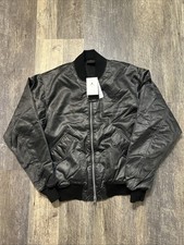 NWT Nike Air Jordan Essentials