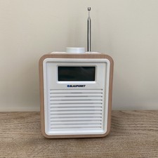 Blaupunkt DAB/FM Digital Alarm Clock Radio Beech – Mains or Battery 