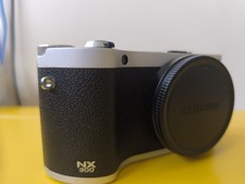Lovely Samsung NX300 20.3mp