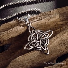 Witch Knot Necklace •