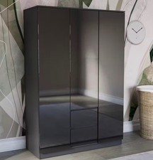 Vida Designs Glinton 3 Door 2