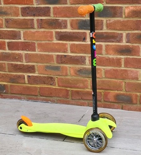 Child micro three - three, wheel