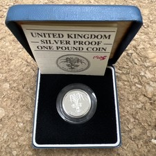 Royal Mint Queen Elizabeth II 1985 £1 One Pound Sterling Silver Proof Coin Cased
