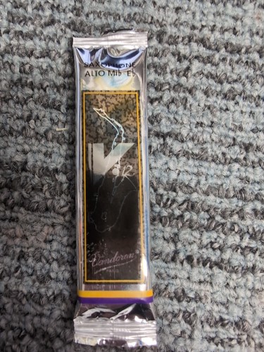 Vandoren v12 alto saxophone - alto,