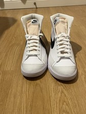 BRAND NEW Nike Blazer Mid ‘77 trainers - White/Black - UK Size 9.5 (EU 44.5)
