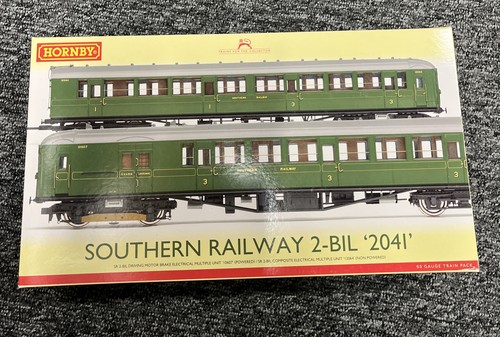Hornby r3161a green class - sr,