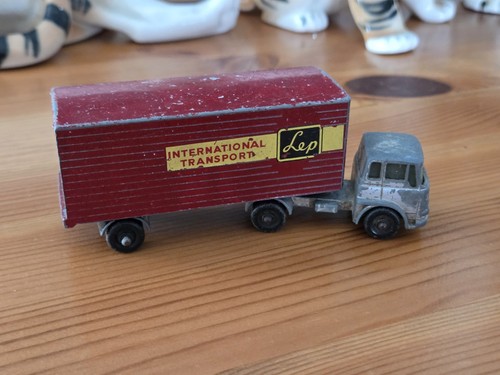 Matchbox bedford tractor - matchbox,