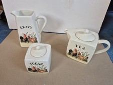 Collection of Leonardo Lifestyle Chicken & Rooster Design Items