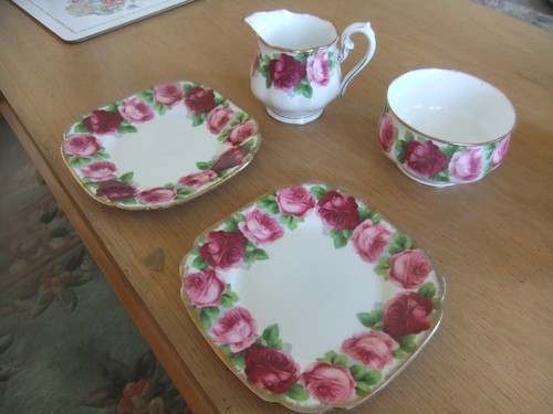 Royal albert old english - english, roses