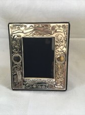 Carr’s Silver photo frame 16 x 13.5 Cm. Aperture 10x8 Cm (4x3 Inches).Hallmarked
