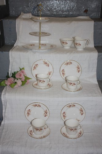 5570 lovely vintage royal - lovely,