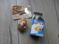 VINTAGE CHICK TIN WIND UP TOY
