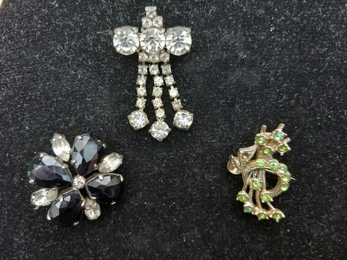 Vintage brooch lot - vintage,