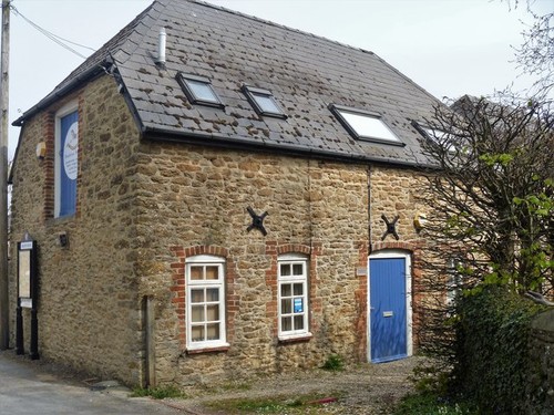 Photo highworth buildings - photo, a3