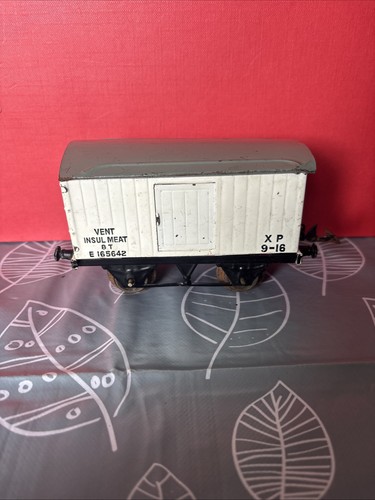 Hornby gauge white 8t - gauge,
