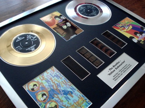 The beatles yellow submarine - yellow,