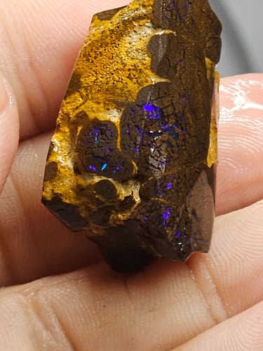 103cts australian boulder - 103cts,