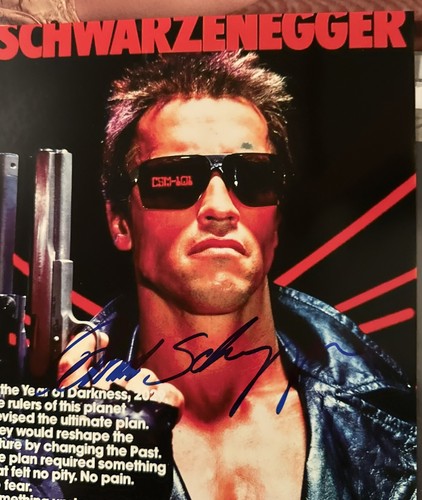 Arnold schwarzenegger signed - arnold,