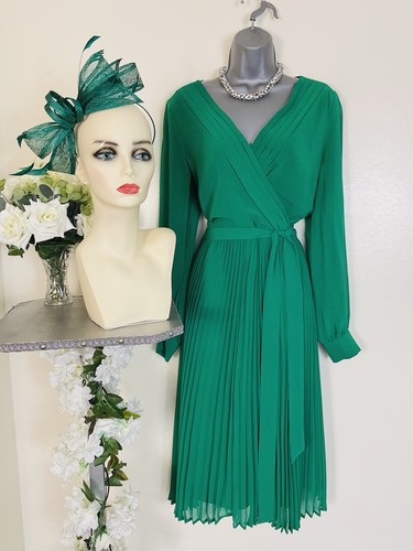 Phase eight size pleated - eight,