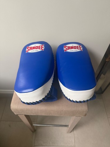Sandee curved thai kick pads - sandee,