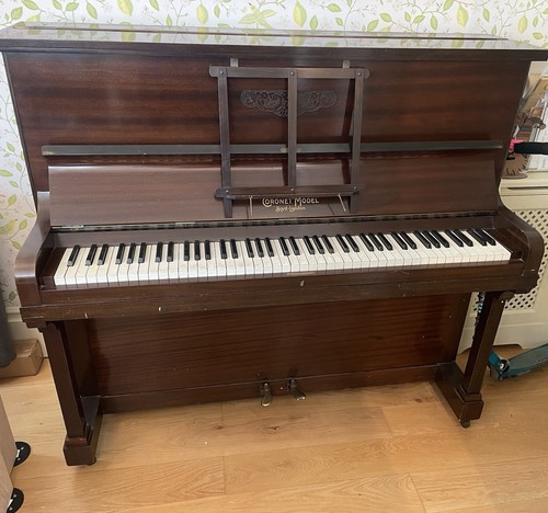 Boyd london upright piano - upright,