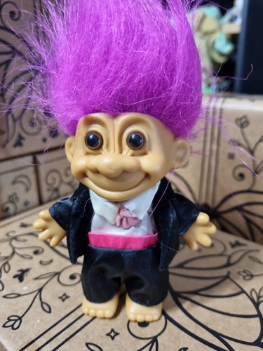 Russ troll bridegroom - troll,