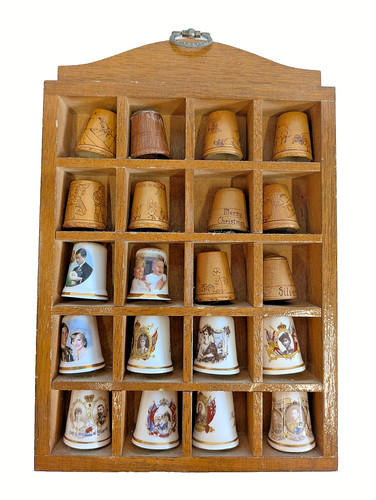 Set thimbles in wooden - set,