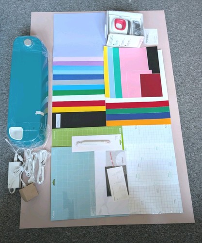 Brand new cricut - new, bundle